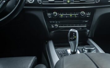 Czy premia uznaniowa wlicza się do urlopu?